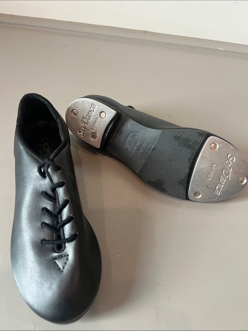So Danca Black Tap Shoes for kids - Classic Lace-Up Tap Shoe
